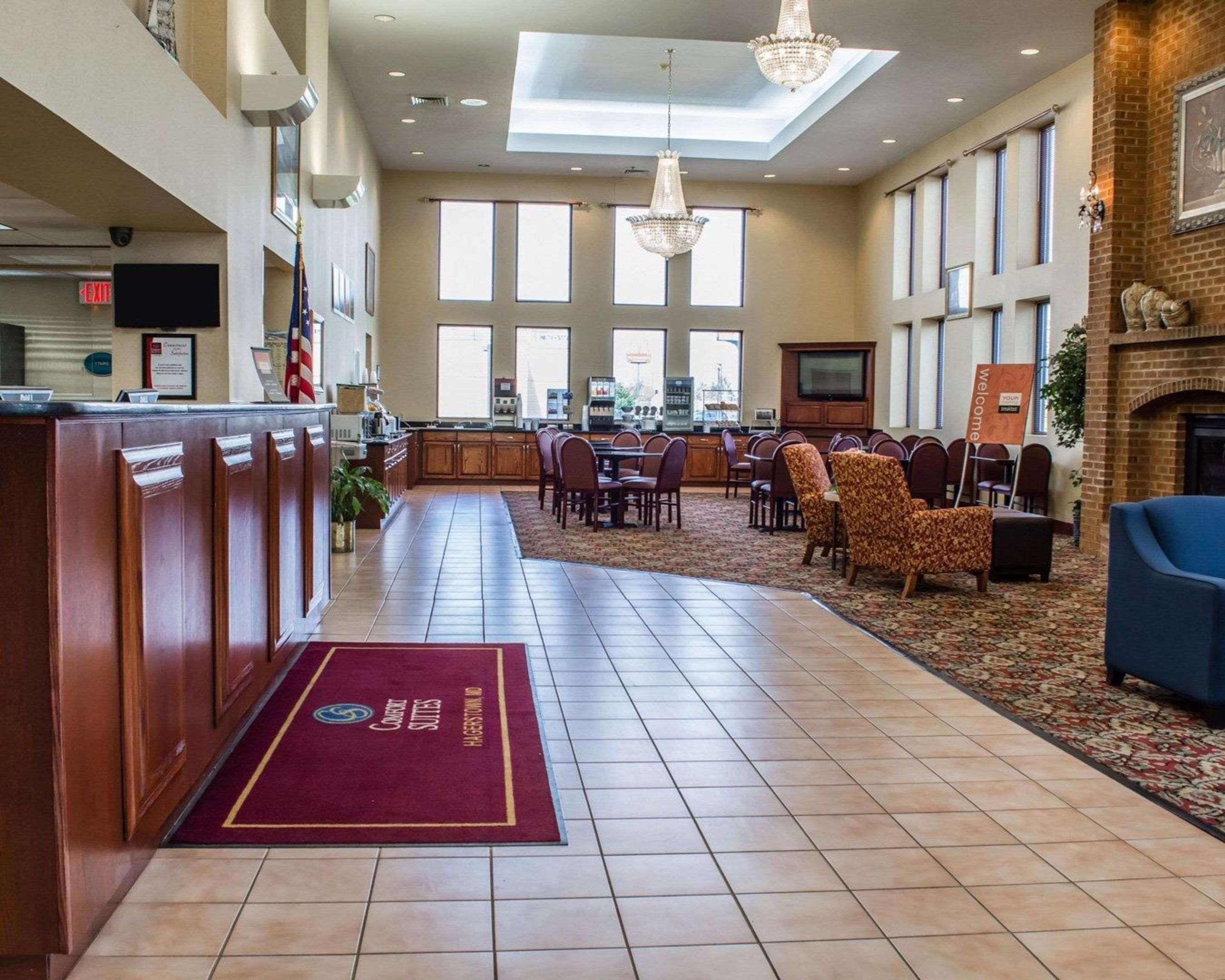 Comfort Suites Хейгерстаун Екстериор снимка